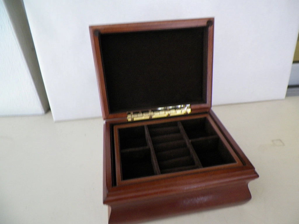 COMPACT WOOD JEWELRY STORAGE BOX PRE OWNED UNUSED | eBay