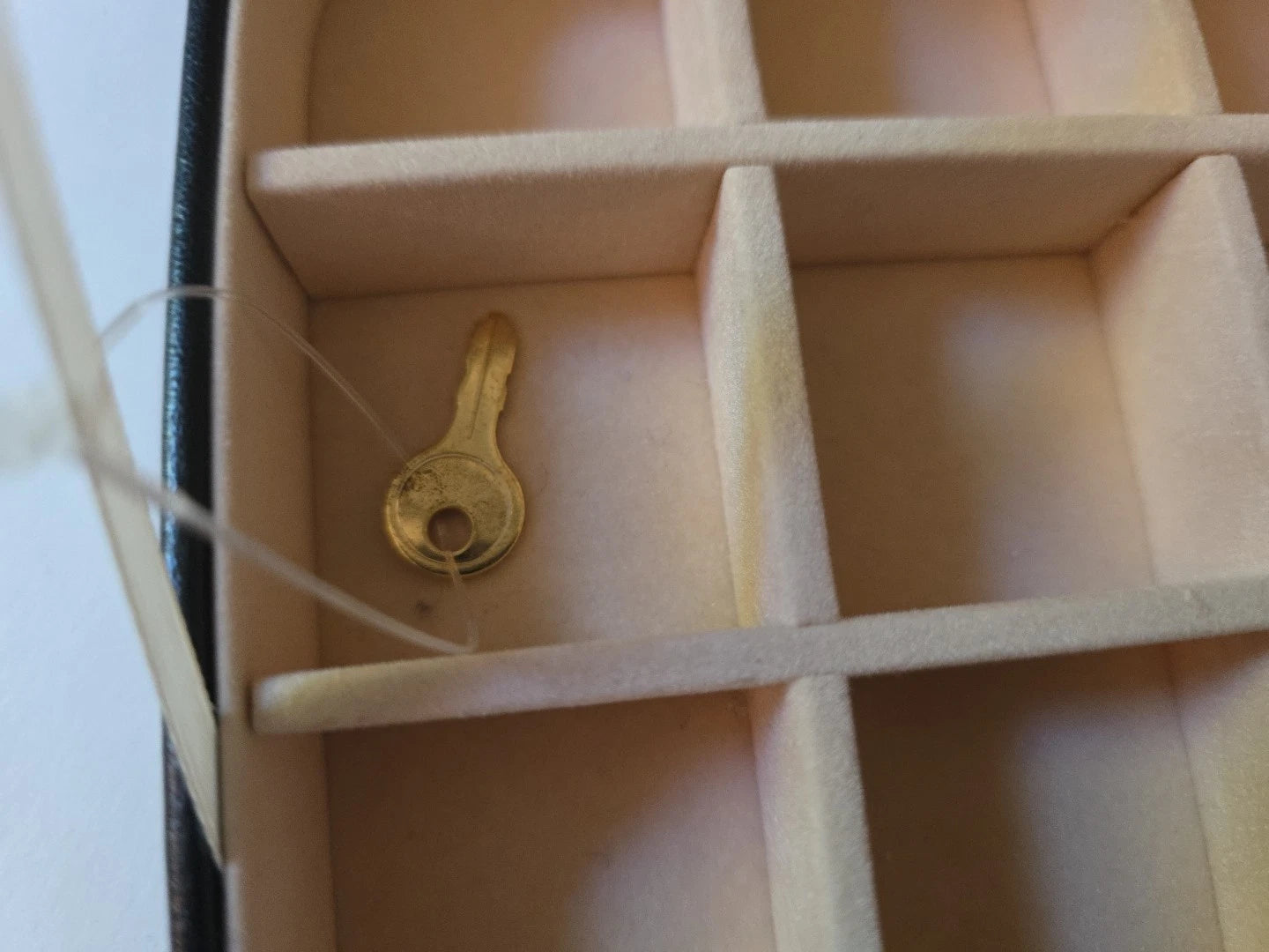 24 Grid Jewelry Box w/ Mirror Pouch & Key Attached Black Padded Top & Gold Clasp | eBay