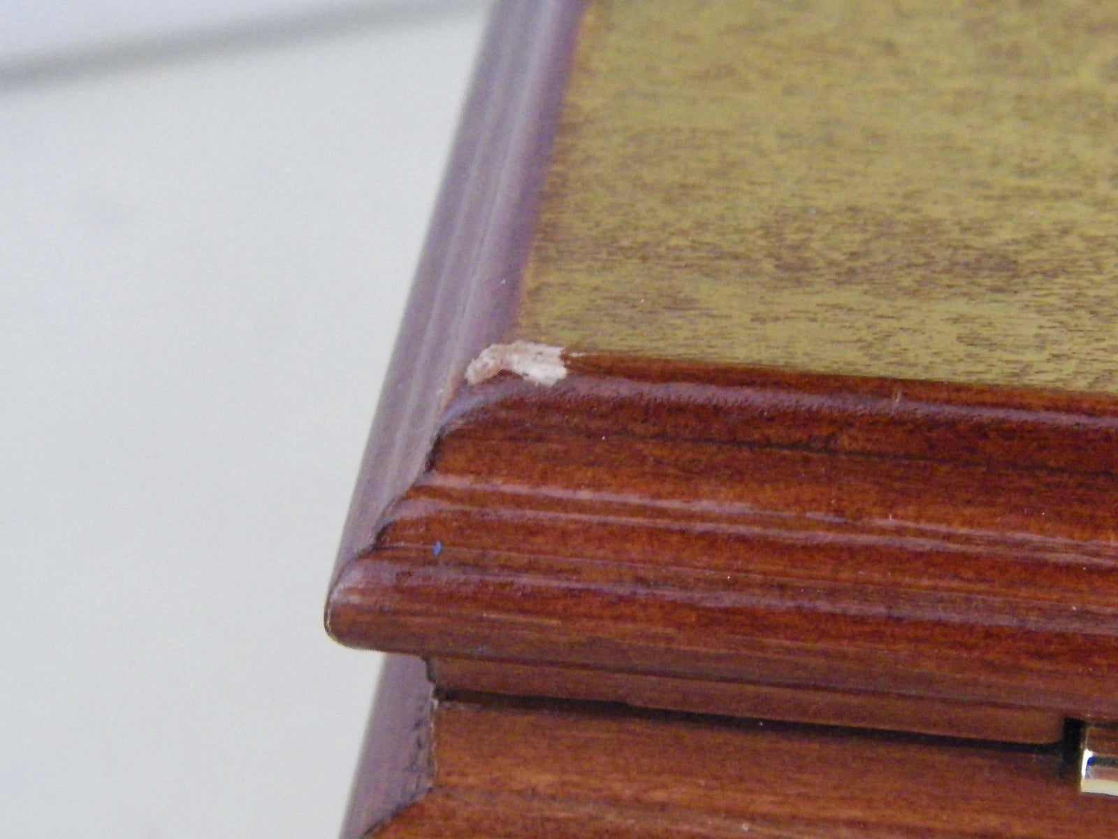 COMPACT WOOD JEWELRY STORAGE BOX PRE OWNED UNUSED | eBay