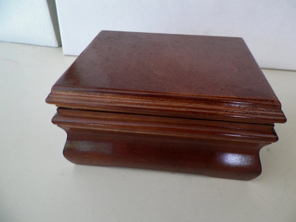 COMPACT WOOD JEWELRY STORAGE BOX PRE OWNED UNUSED | eBay